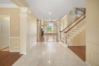 4010 Misty Morn Ln in Sugar Land, TX - Building Photo - Building Photo