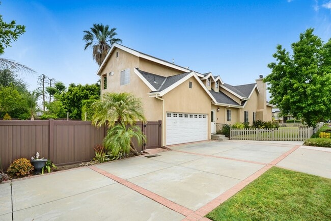 456 E Myrtle Ave in Glendora, CA - Building Photo - Building Photo