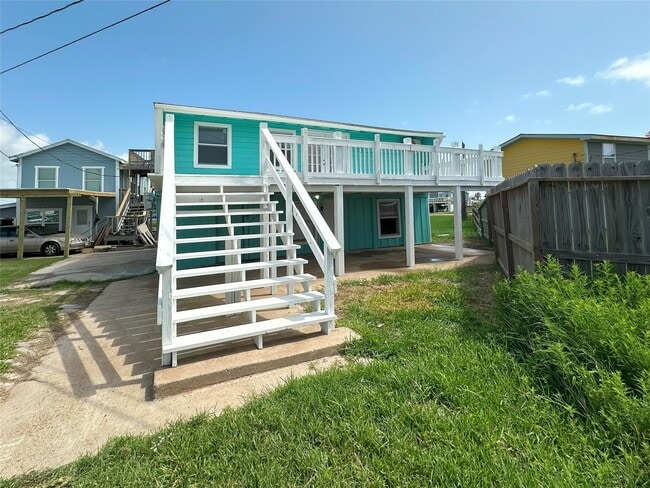 property at 323 Texas St