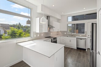 2047 25th Ave S in Seattle, WA - Building Photo - Building Photo
