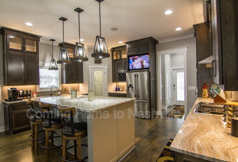 910 11th Ave N in Nashville, TN - Building Photo