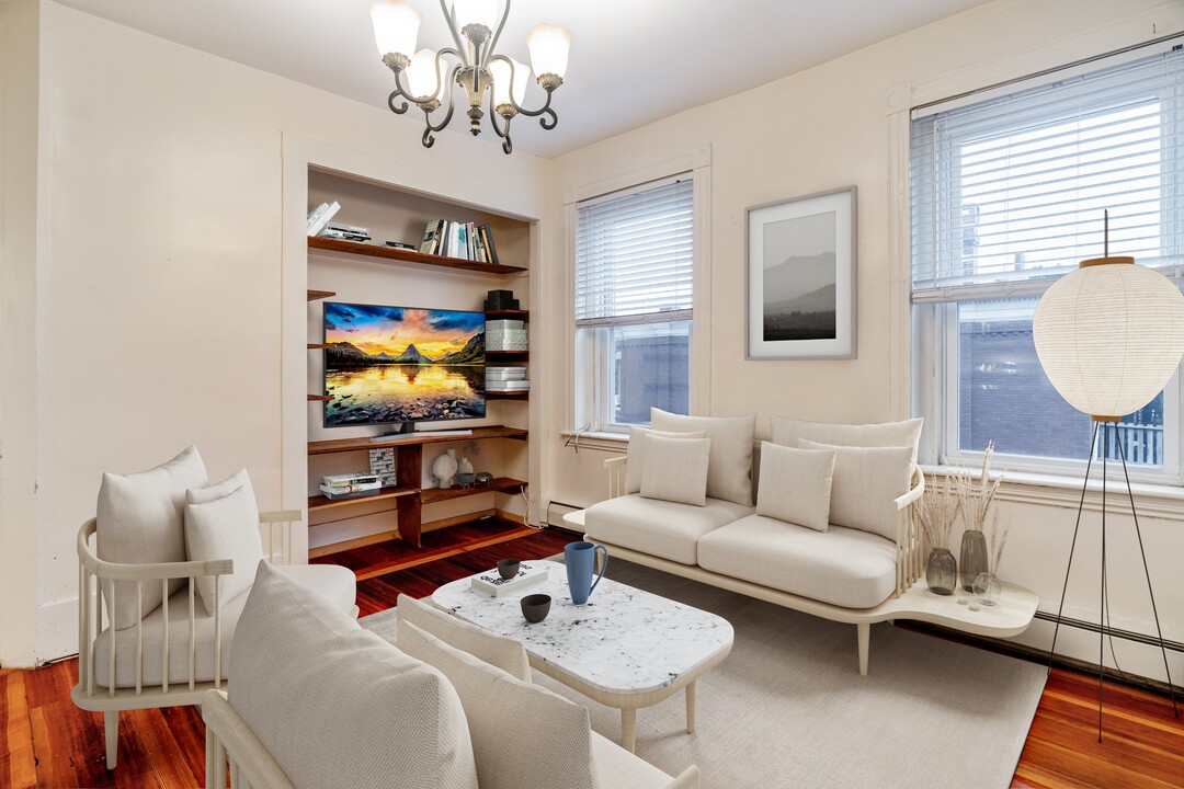 882 Huntington Ave in Boston, MA - Building Photo