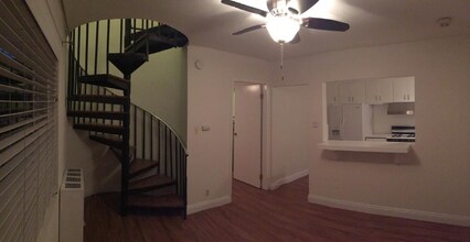 130 Gull St in Manhattan Beach, CA - Building Photo - Building Photo