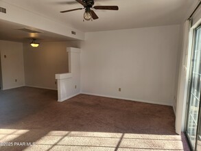 9615 E Lakeshore Dr in Prescott Valley, AZ - Building Photo - Building Photo