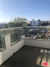 1036 S Serrano Ave-Unit -401 in Los Angeles, CA - Building Photo - Building Photo