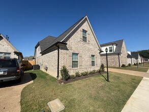 9714 Ryder Spgs Dr in Cordova, TN - Foto de edificio - Building Photo