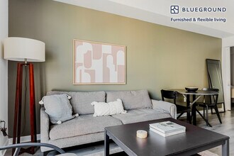 201 The Promenade N-Unit -FL4-ID1262 in Long Beach, CA - Building Photo - Building Photo