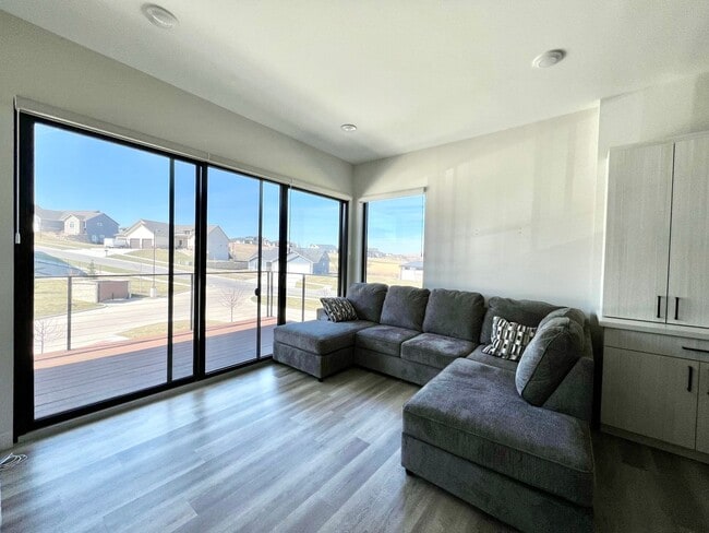 property at 3022 Fieldhouse Cir