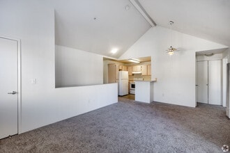 Seasons at Redondo Beach, A 55+ Community in Redondo Beach, CA - Foto de edificio - Building Photo