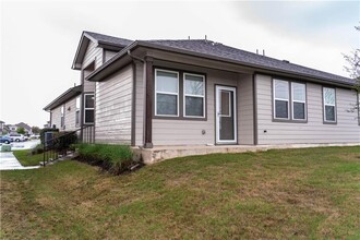 13700 Sage Grouse Dr in Austin, TX - Foto de edificio - Building Photo