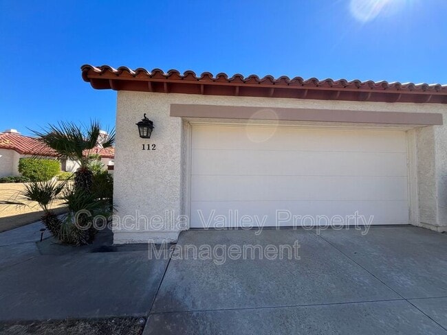 112 Avellino Cir in Palm Desert, CA - Building Photo - Building Photo