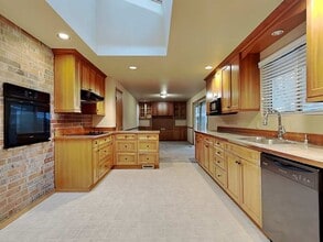 617 S 301st St in Federal Way, WA - Building Photo - Building Photo