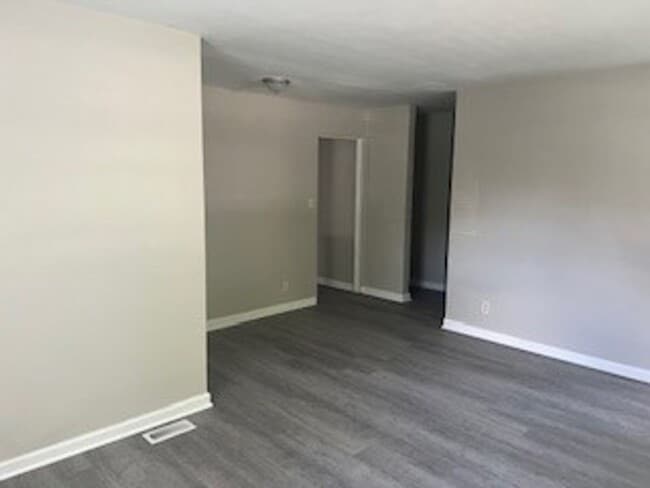 3 Bedroom Home located on Indy's eastside in Indianapolis, IN - Building Photo - Building Photo