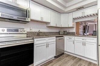 3490 Foxcroft Rd in Miramar, FL - Building Photo - Building Photo