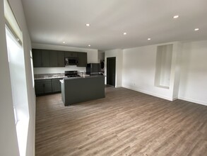 204 River Rock St in Reno, NV - Building Photo - Interior Photo