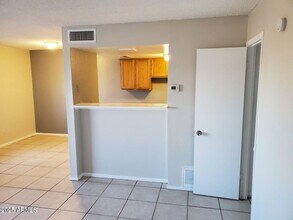 4236 S 46th Pl in Phoenix, AZ - Building Photo - Building Photo