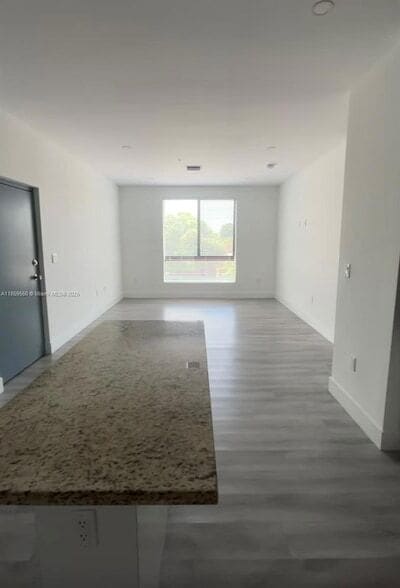 859 E 24th St, Unit 201 in Hialeah, FL - Building Photo - Building Photo