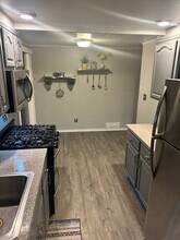 25 Glenview Dr in West Orange, NJ - Building Photo - Building Photo