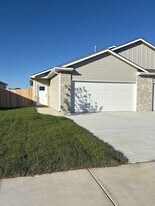 12942 E Blake St in Wichita, KS - Building Photo