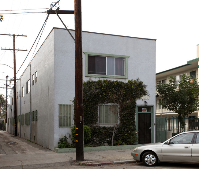 227 Lime Ave in Long Beach, CA - Foto de edificio - Building Photo