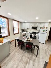 28 Higgins St, Unit 1 in Boston, MA - Building Photo - Building Photo
