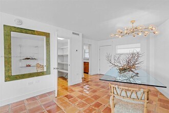 1881 Washington Ave in Miami Beach, FL - Building Photo - Building Photo