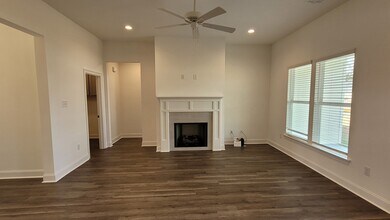 10443 Highpoint Dr in Denham Springs, LA - Building Photo - Building Photo