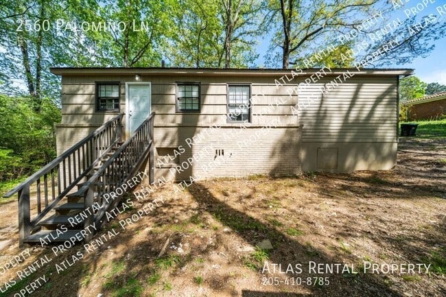 property at 2560 Palomino Ln