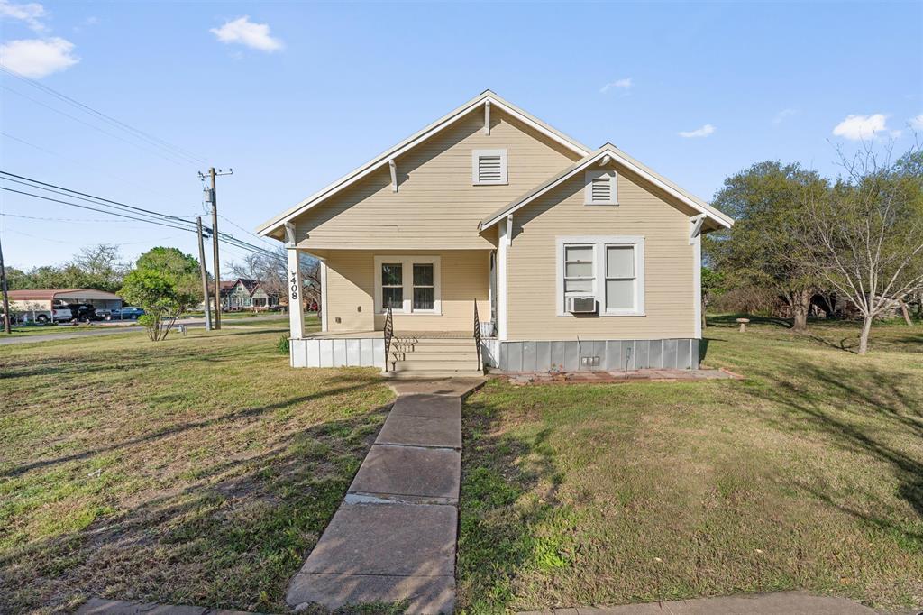 408 S Gabriel St in Granger, TX - Building Photo