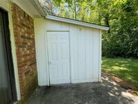 358 Bradley Woods Ct NW photo'