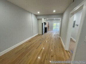 374 Oxford St in Cambridge, MA - Building Photo - Building Photo