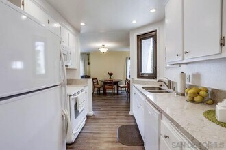 3960 Voltaire St in San Diego, CA - Building Photo - Building Photo