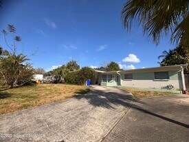 978 Golf St in Rockledge, FL - Building Photo