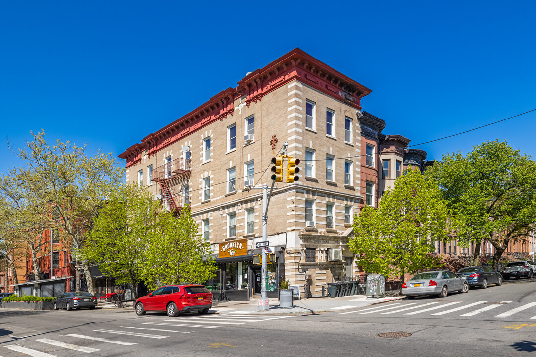 225 Decatur Street in Brooklyn, NY - Building Photo