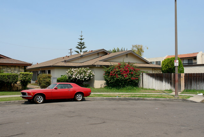 1040 N Shattuck Pl in Orange, CA - Building Photo - Building Photo