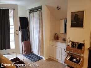 1106 W Church St in Champaign, IL - Building Photo - Building Photo