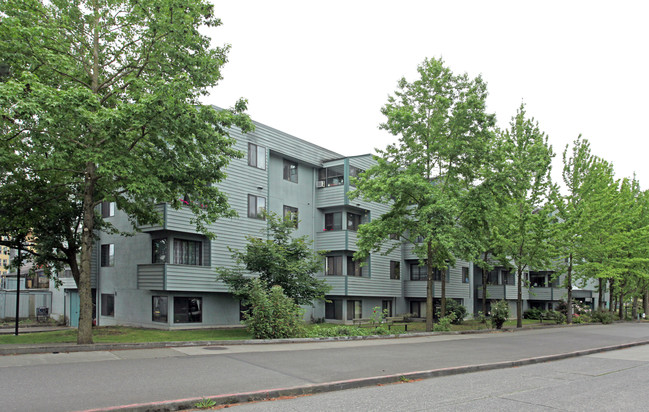 Blakeley Manor in Seattle, WA - Building Photo - Building Photo