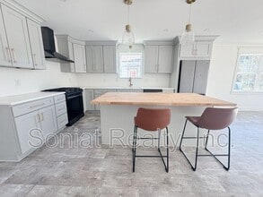 233-235 Jefferson Heights Ave in Jefferson, LA - Building Photo - Building Photo