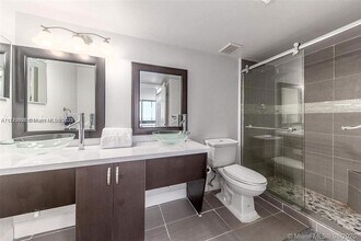 3300 NE 191st St, Unit PH4 in Aventura, FL - Building Photo - Building Photo