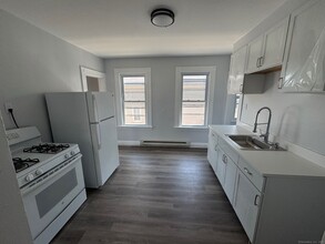 115 Fox St in Bridgeport, CT - Building Photo - Building Photo