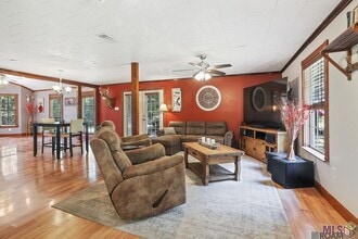 28081 Charlie Watts in Livingston, LA - Foto de edificio - Building Photo