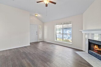 806 Kalanchoe Ct in College Station, TX - Building Photo - Building Photo