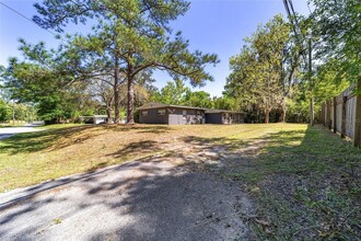 414 NW 36th Terrace in Gainesville, FL - Building Photo - Building Photo