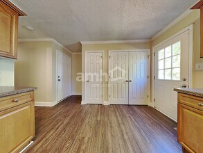 6217 Highland Brook Dr in Clemmons, NC - Building Photo - Building Photo