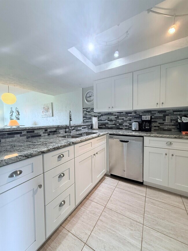 5650 Jimmy Buffett Mem Hwy in St. Augustine, FL - Building Photo - Building Photo