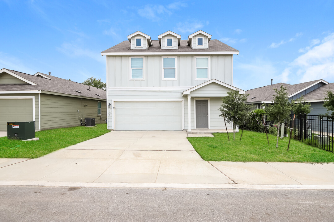 2851 Ruby Crossing in San Antonio, TX - Building Photo