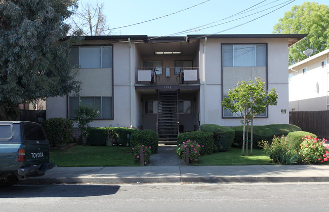 1516 Regent St in Redwood City, CA - Building Photo - Building Photo