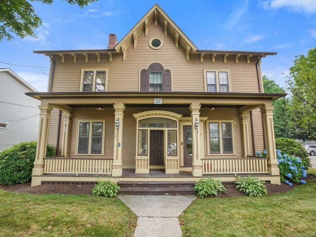 87 Ellsworth St