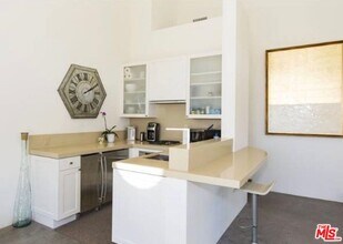 29458 Bluewater Rd in Malibu, CA - Building Photo - Building Photo