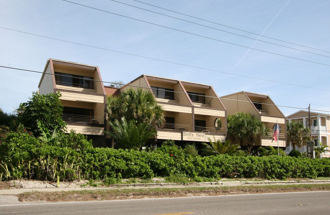 403 Gulf Dr in Bradenton Beach, FL - Building Photo